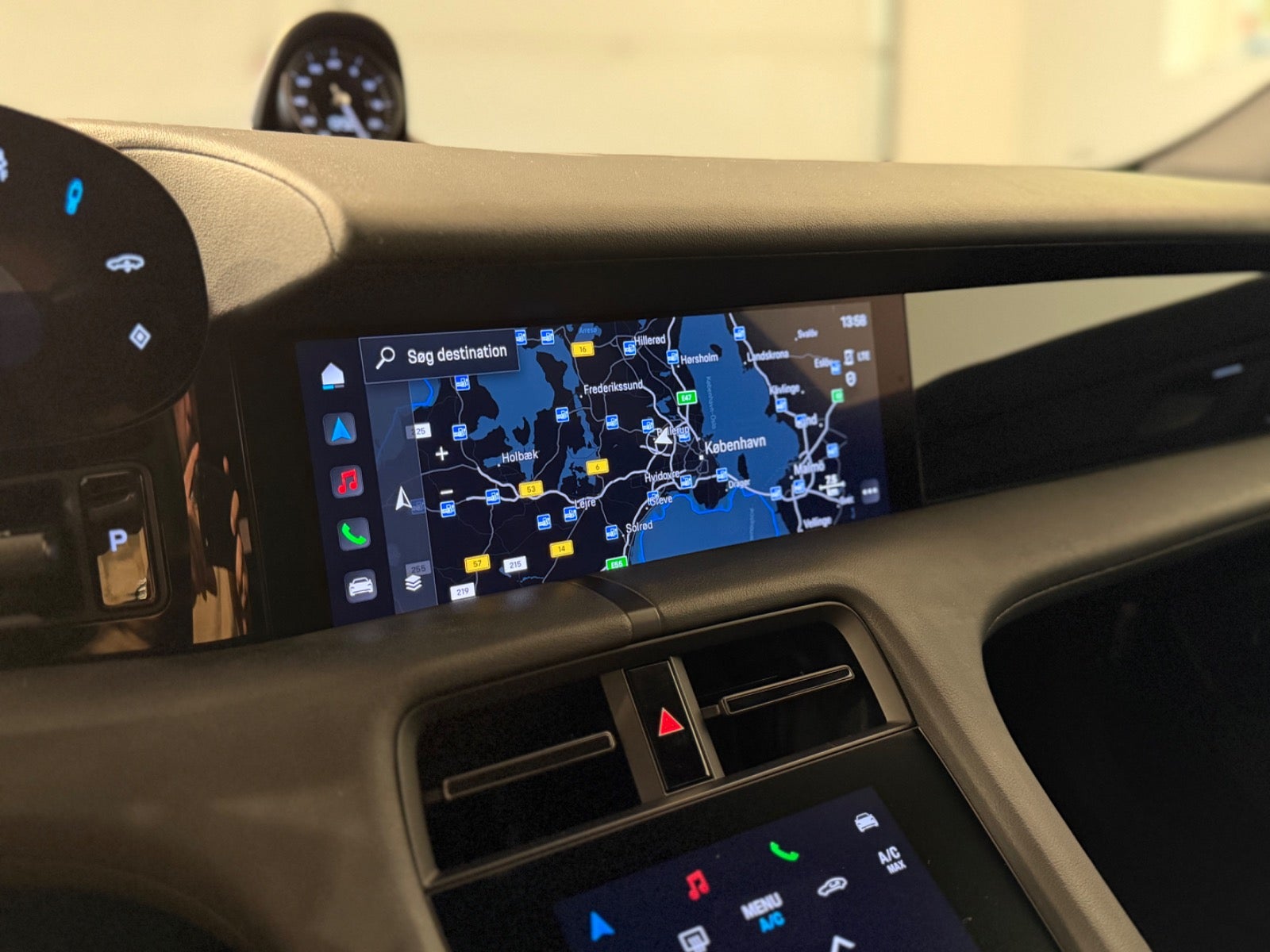 Porsche – Taycan 4S