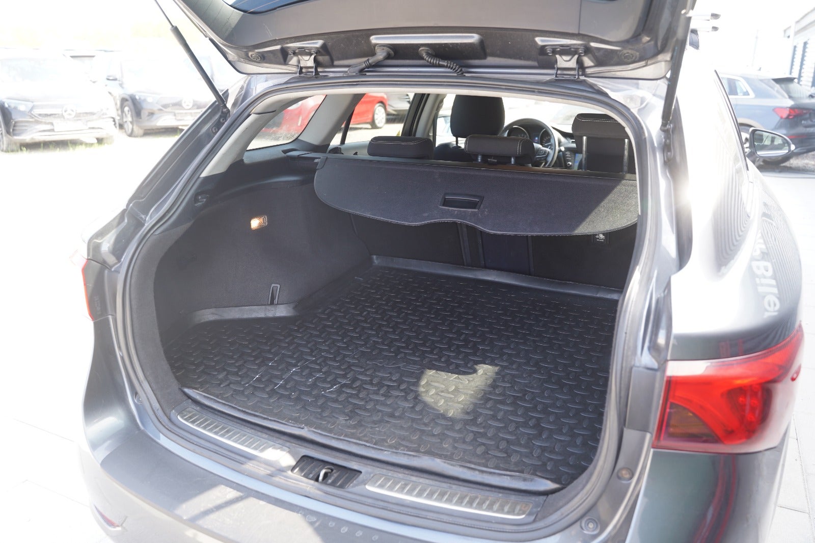 Billede af Toyota Avensis 1,8 VVT-i T2 Touring Sports MDS