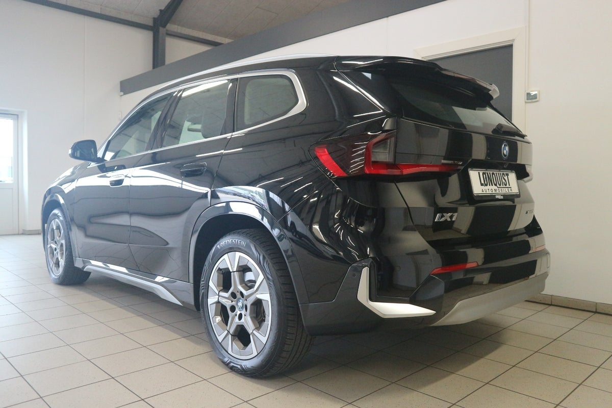 BMW iX1 xDrive30 X-Line