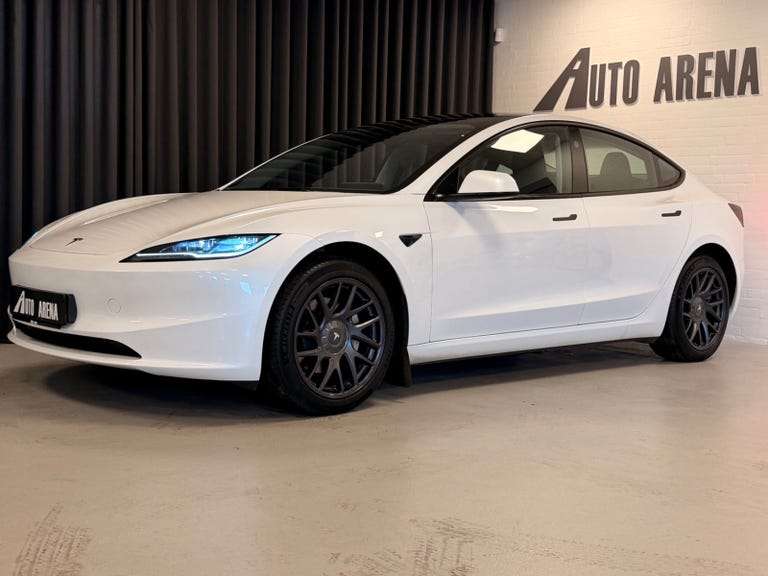 Tesla Model 3 RWD