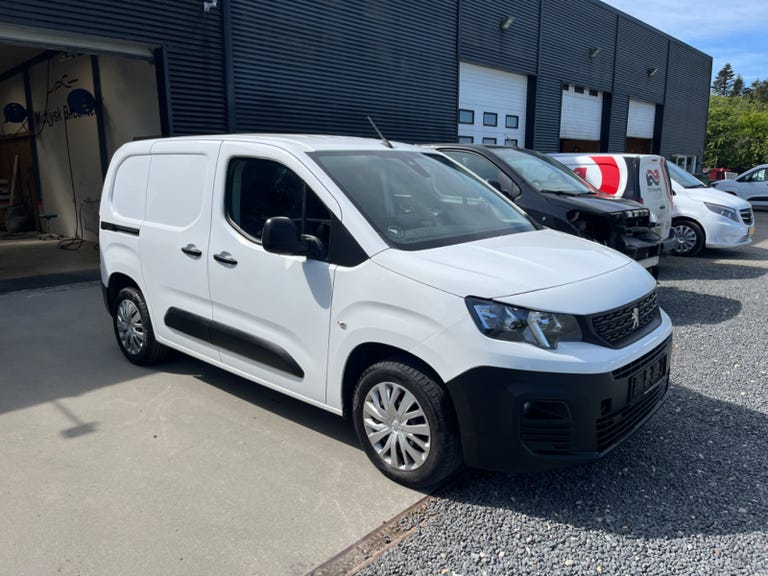 Peugeot Partner BlueHDi 100 L1V1 Plus Pro Van