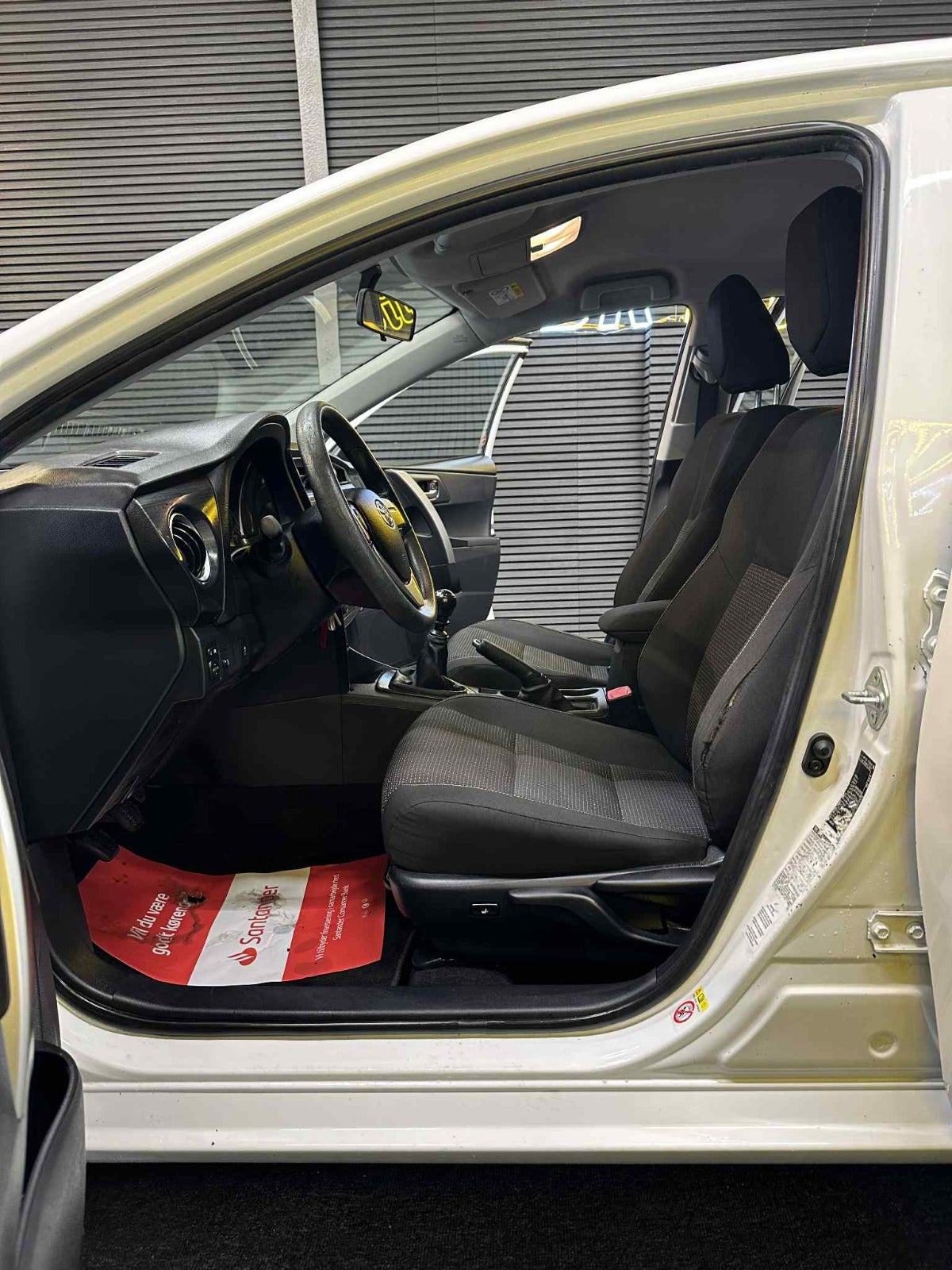 Billede af Toyota Auris 1,3 VVT-i T1