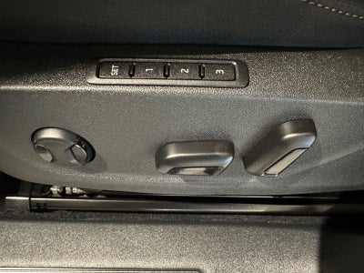 Skoda Enyaq iV Plus Design Selection