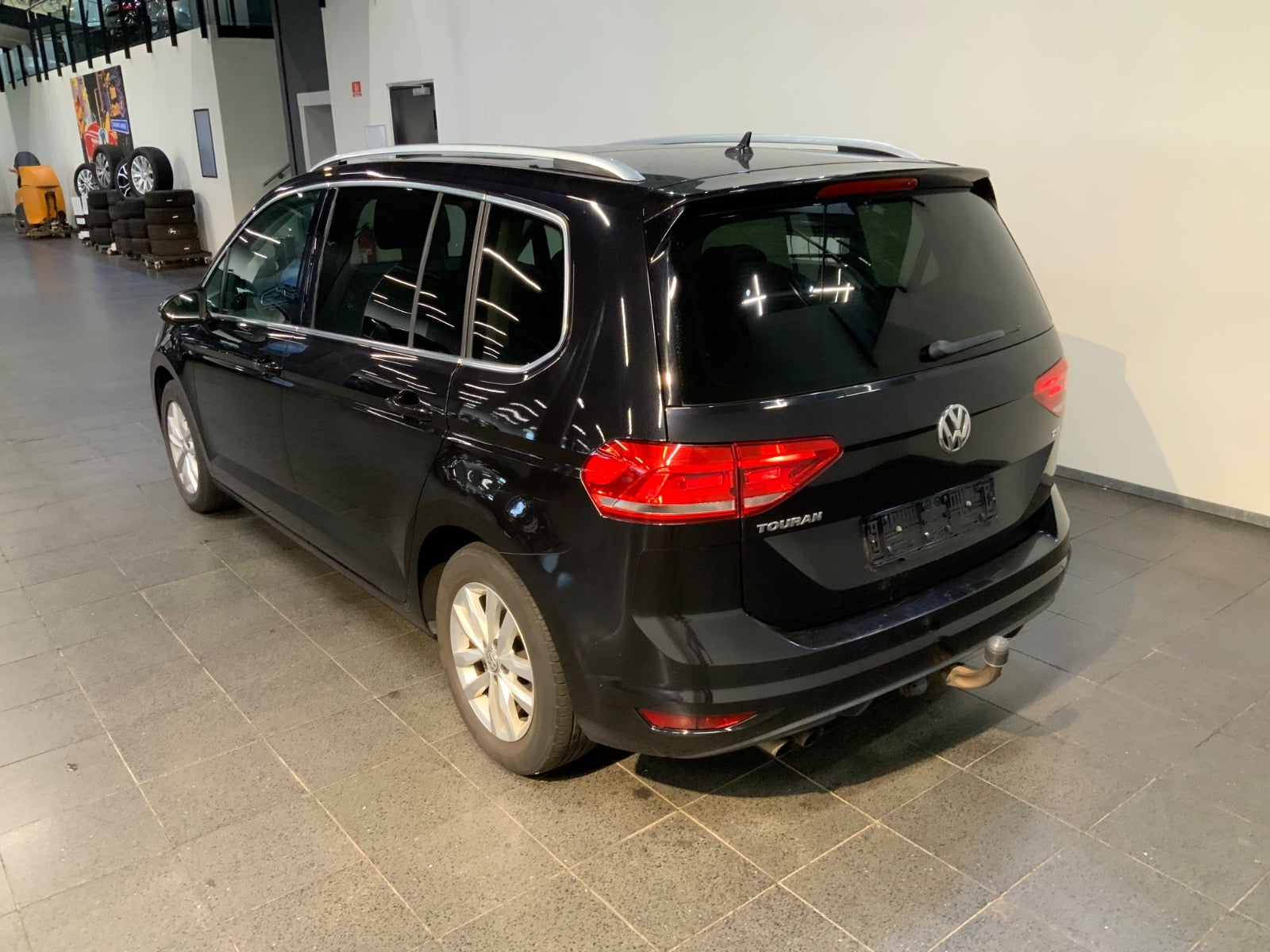 VW Touran (4/8)