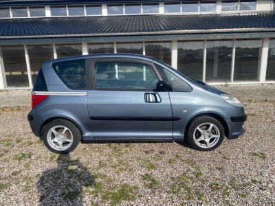 Peugeot 1007 1,4 HDi City 3d