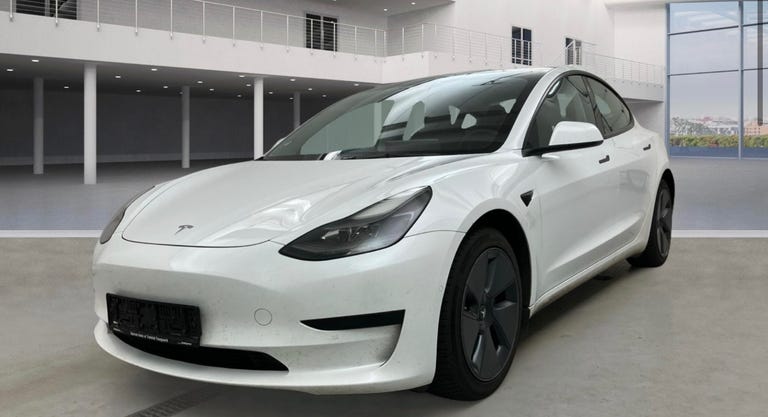 Tesla Model 3 Standard Range+ RWD