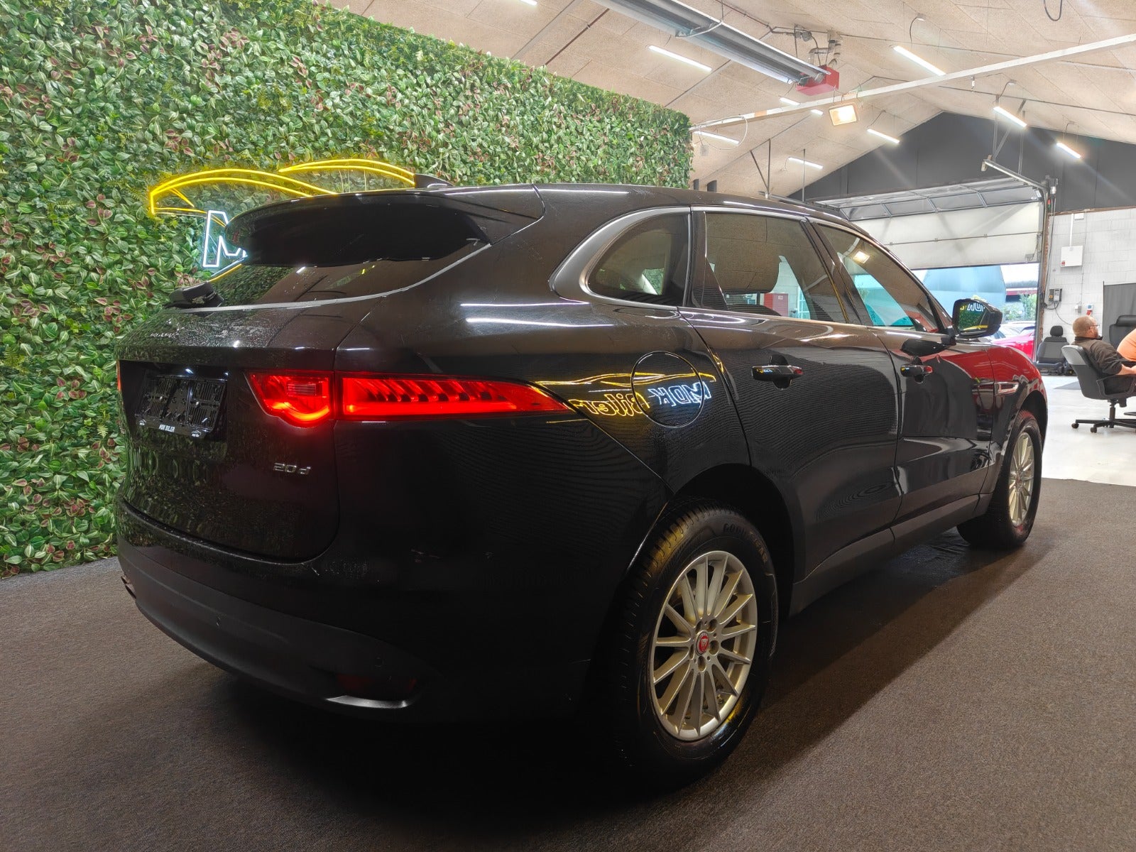 Billede af Jaguar F-Pace 2,0 D180 Drivers Edition aut.