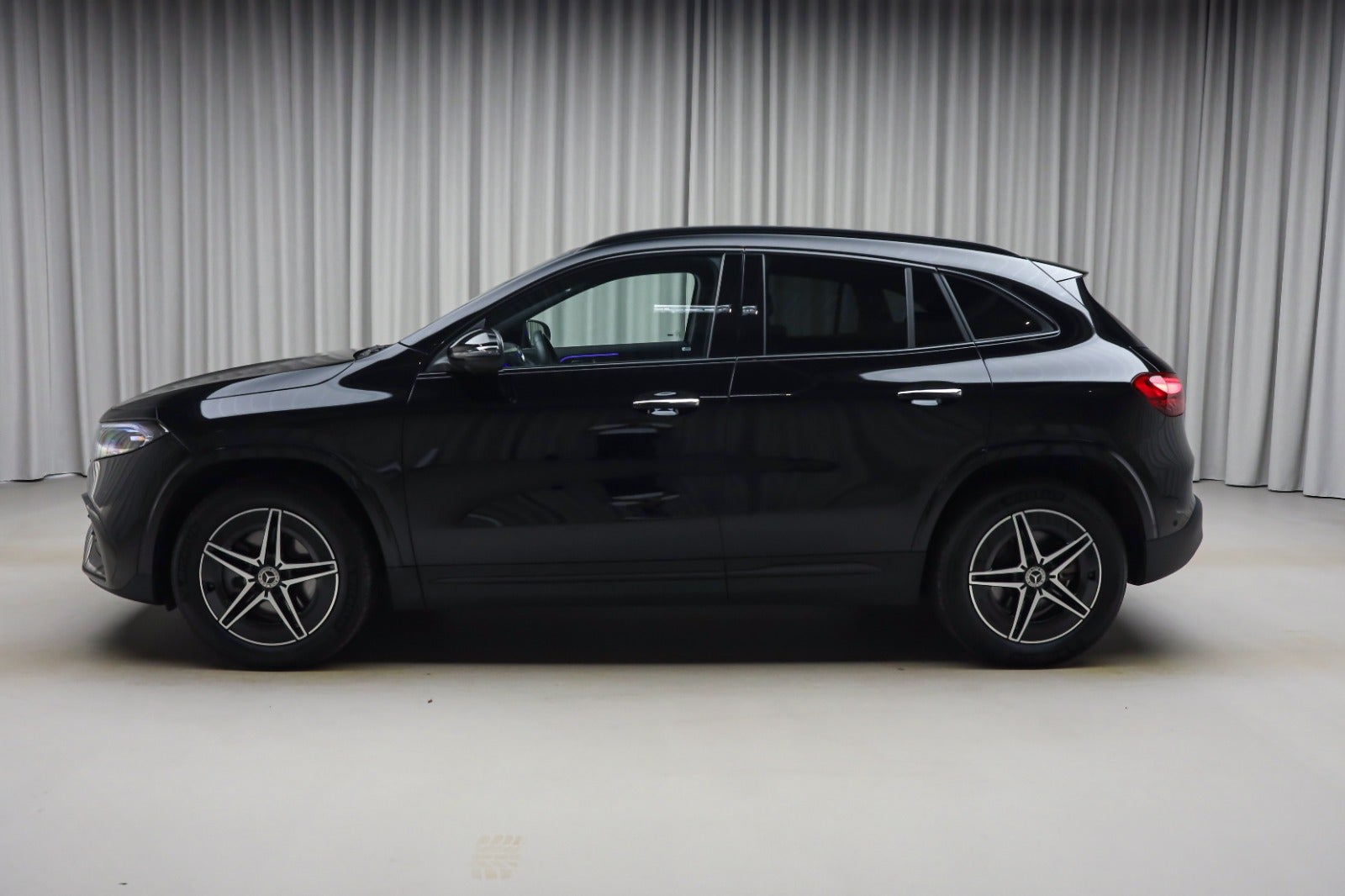 Mercedes-Benz EQA 250+ (6/8)