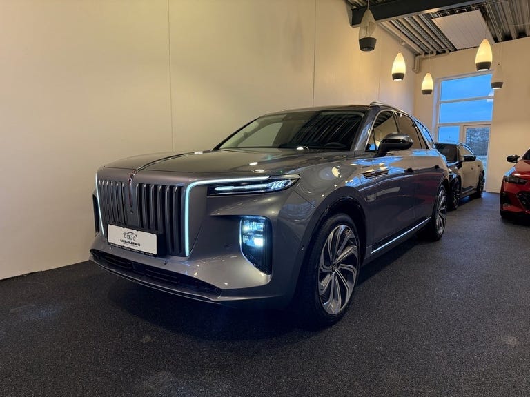 Hongqi E-HS9 Exclusive