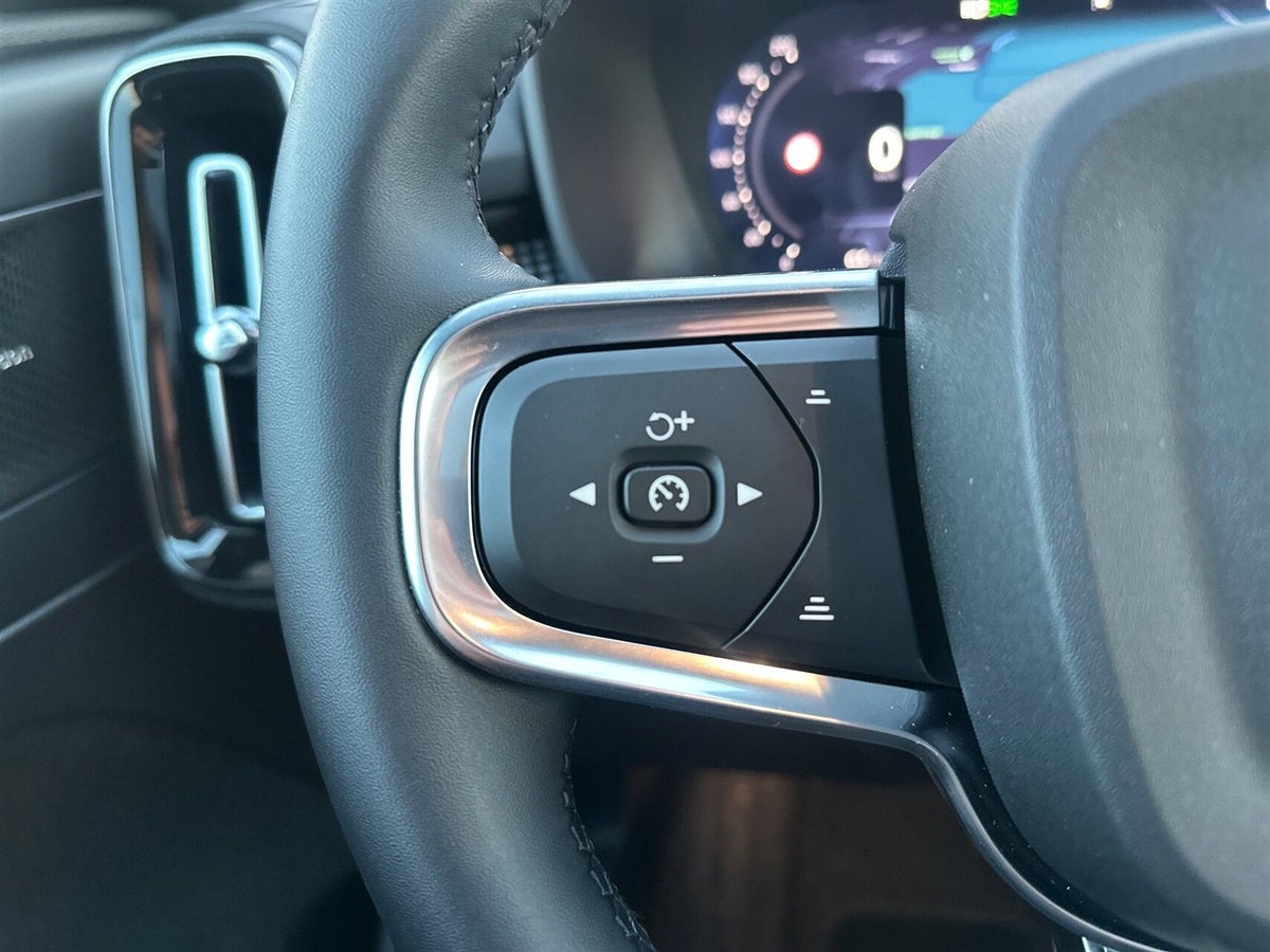 Volvo EX40 Extended Range Black Edition billede 16