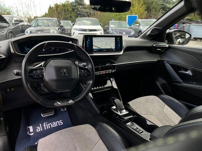 Peugeot e-208 GT