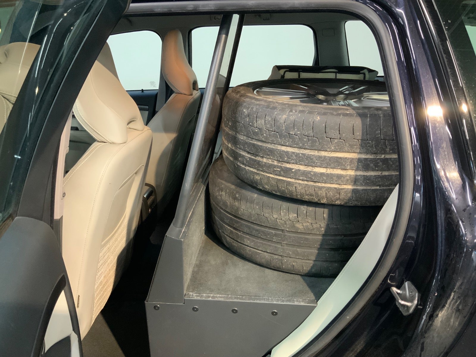 Volvo XC70 (7/8)