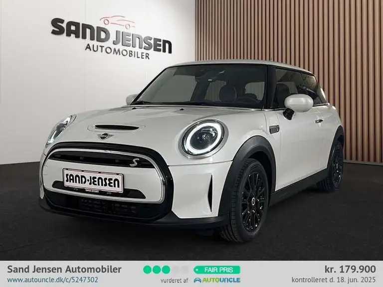 MINI Cooper SE Essential