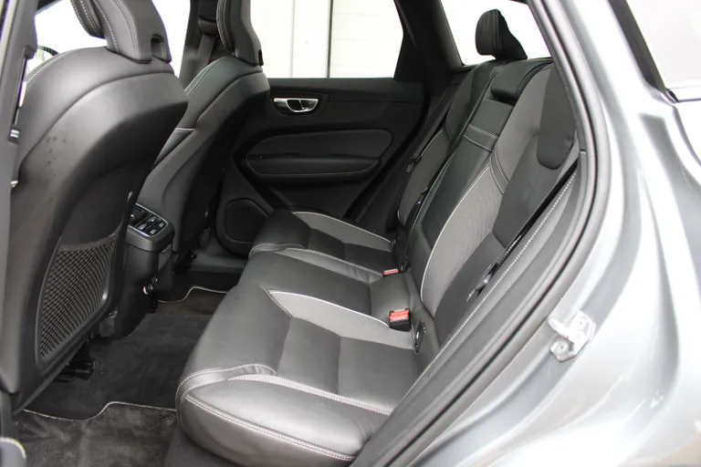 Volvo XC60 2,0B4 197 R-Design aut. AWD