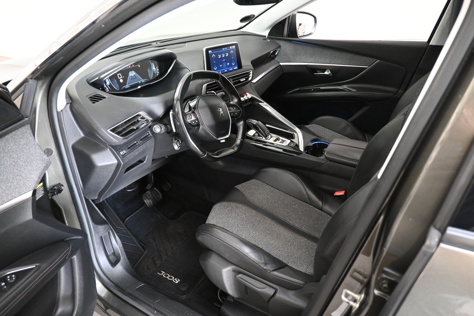 Peugeot 3008 e-THP 130 Allure EAT6