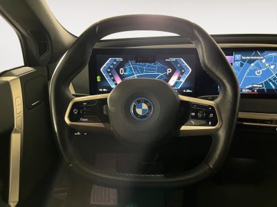 BMW iX xDrive40 Fully Charged