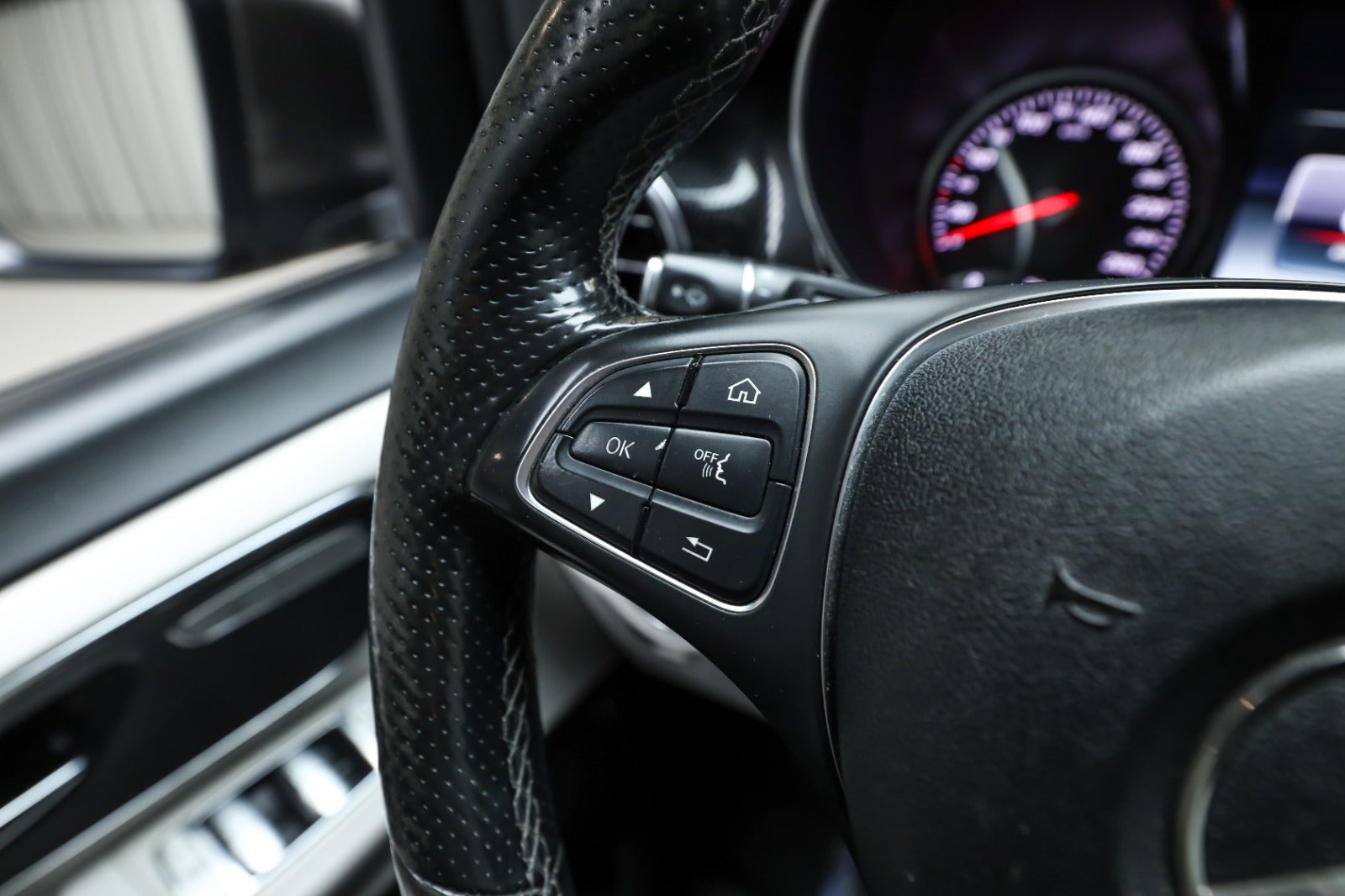 Mercedes-Benz V 220 d