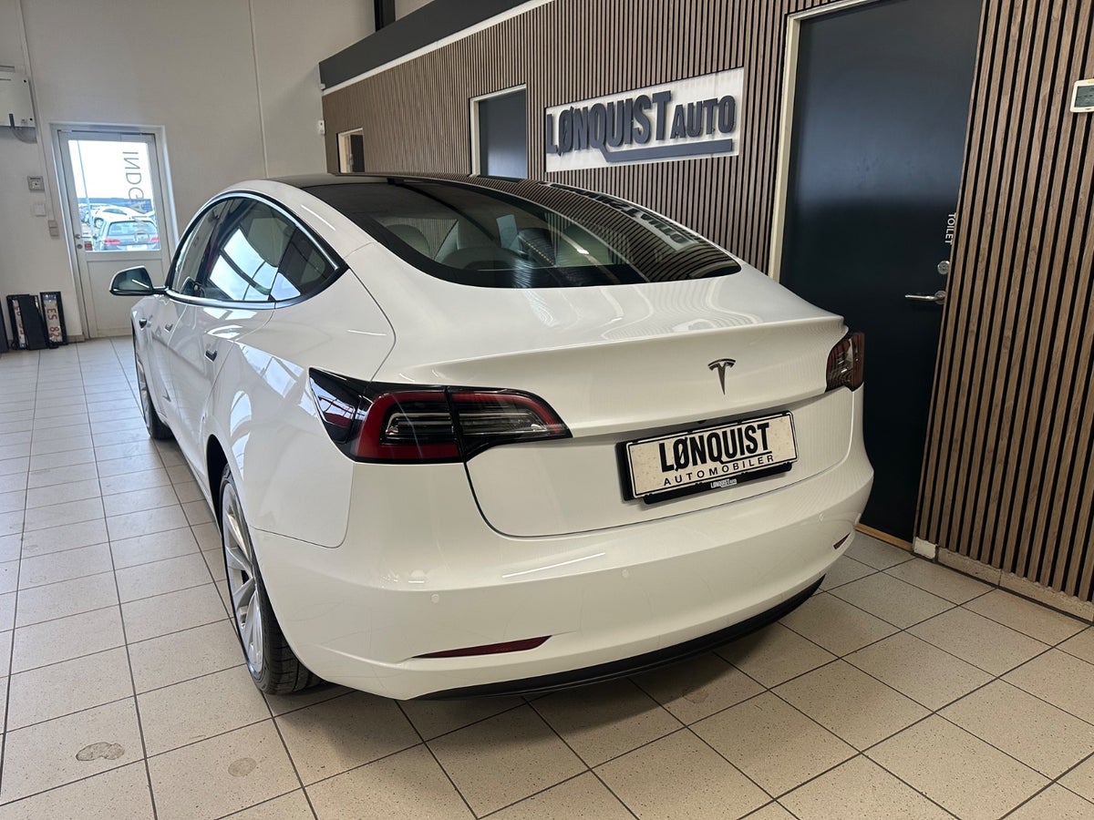 Tesla Model 3 Standard Range+ RWD Tesla Model 3 Standard Range+ RWD