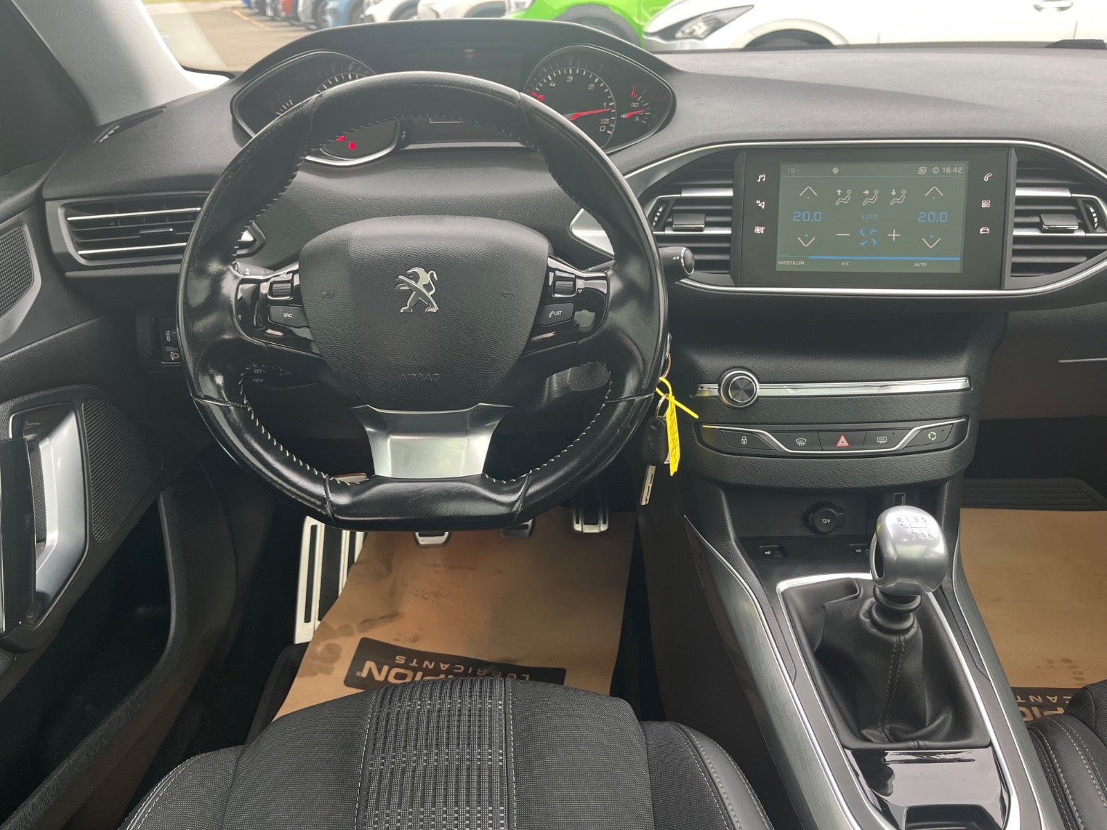 Billede af Peugeot 308 1,6 BlueHDi 120 Allure Sky SW