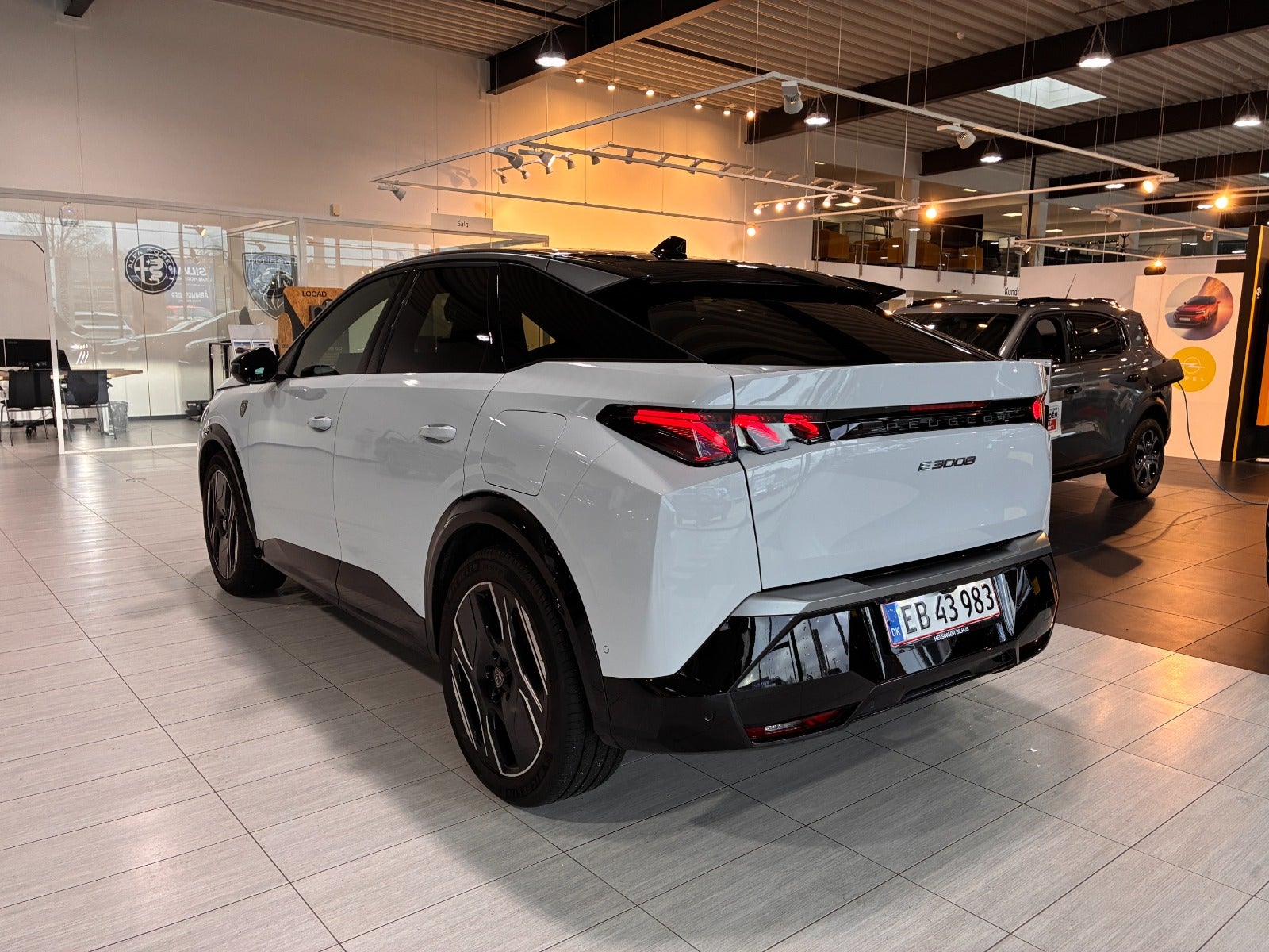 Billede af Peugeot e-3008 77 GT Pack