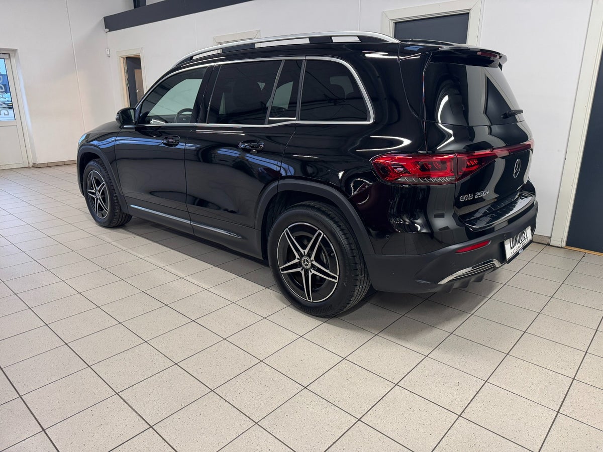 Mercedes EQB250+ AMG Line Mercedes EQB250+ AMG Line