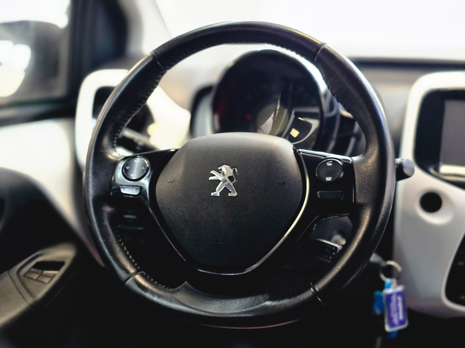 Billede af Peugeot 108 1,0 e-VTi 69 Allure