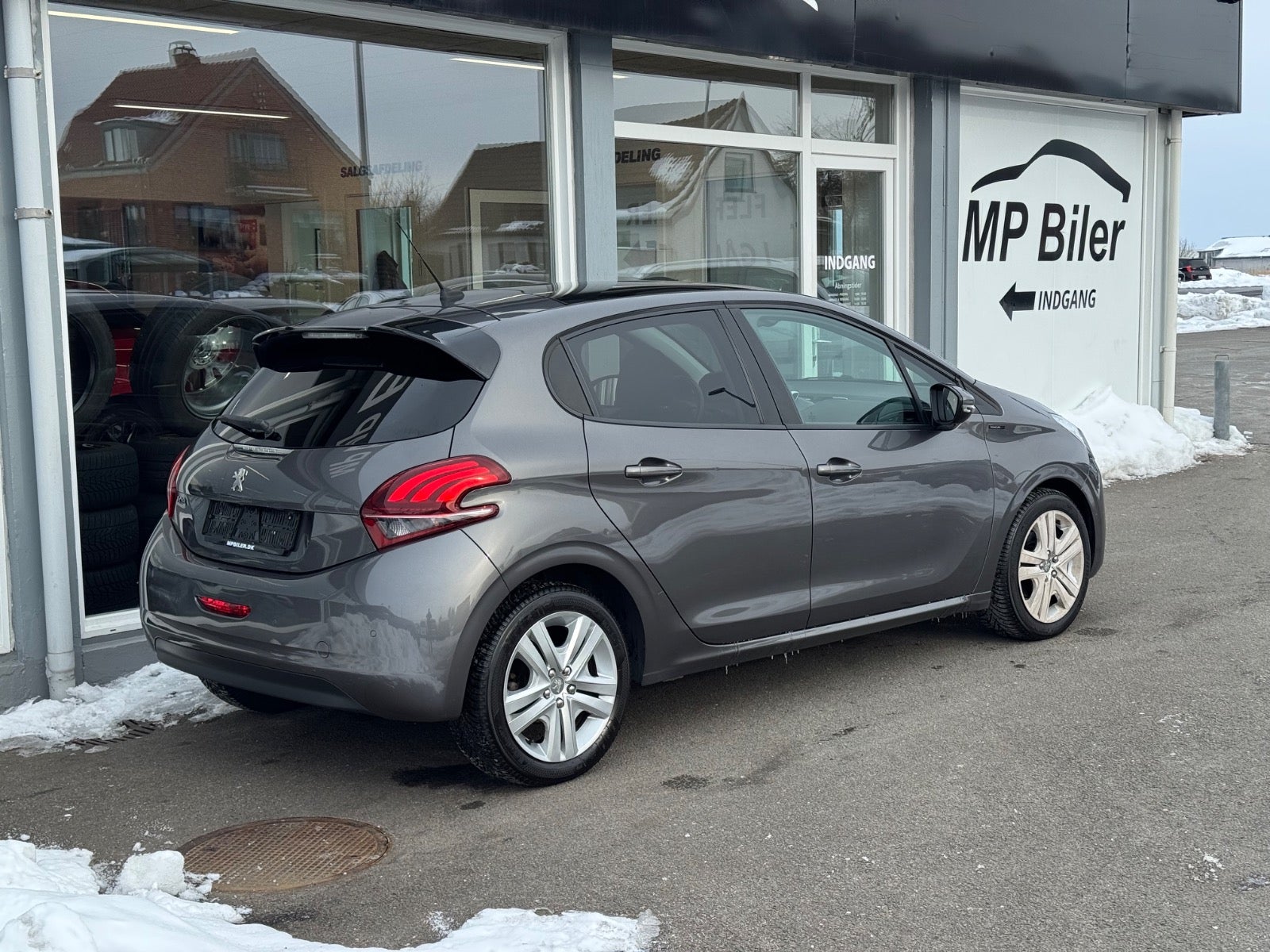 Billede af Peugeot 208 1,5 BlueHDi 100 Signature Sky