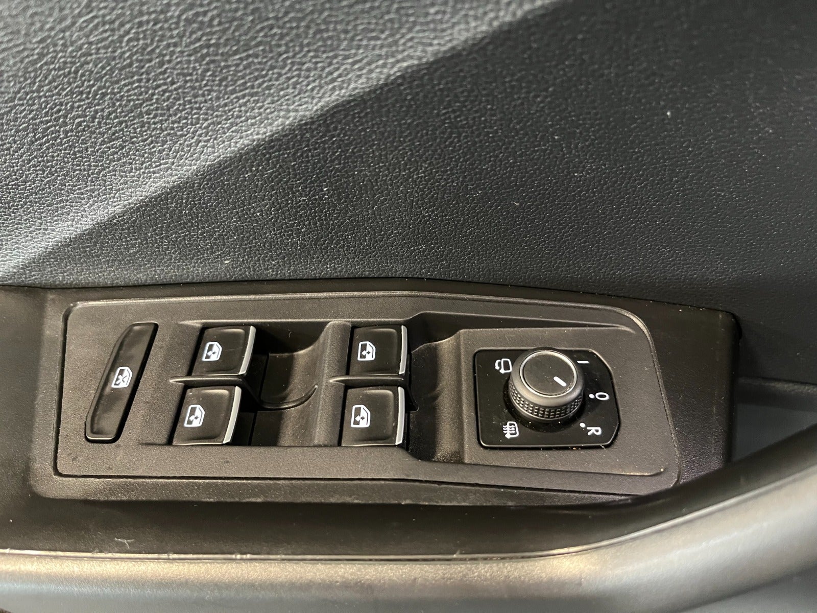 Billede af VW T-Roc 2,0 TDi 150 Style DSG