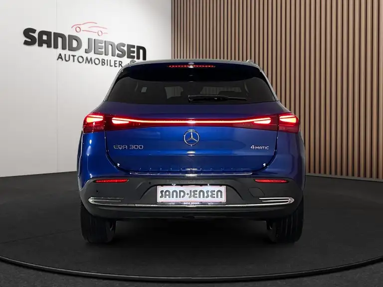 Mercedes EQA300 Progressive 4Matic Van