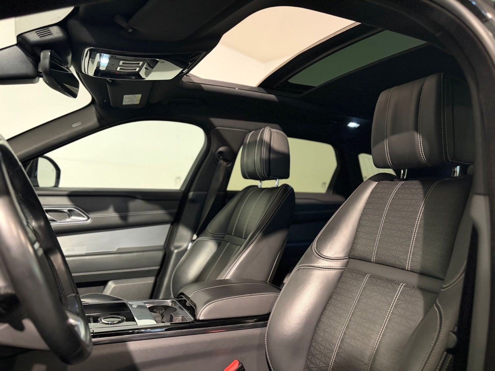 Land Rover – Range Rover Velar