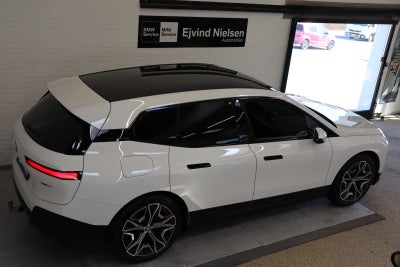 BMW iX xDrive40 Fully Charged
