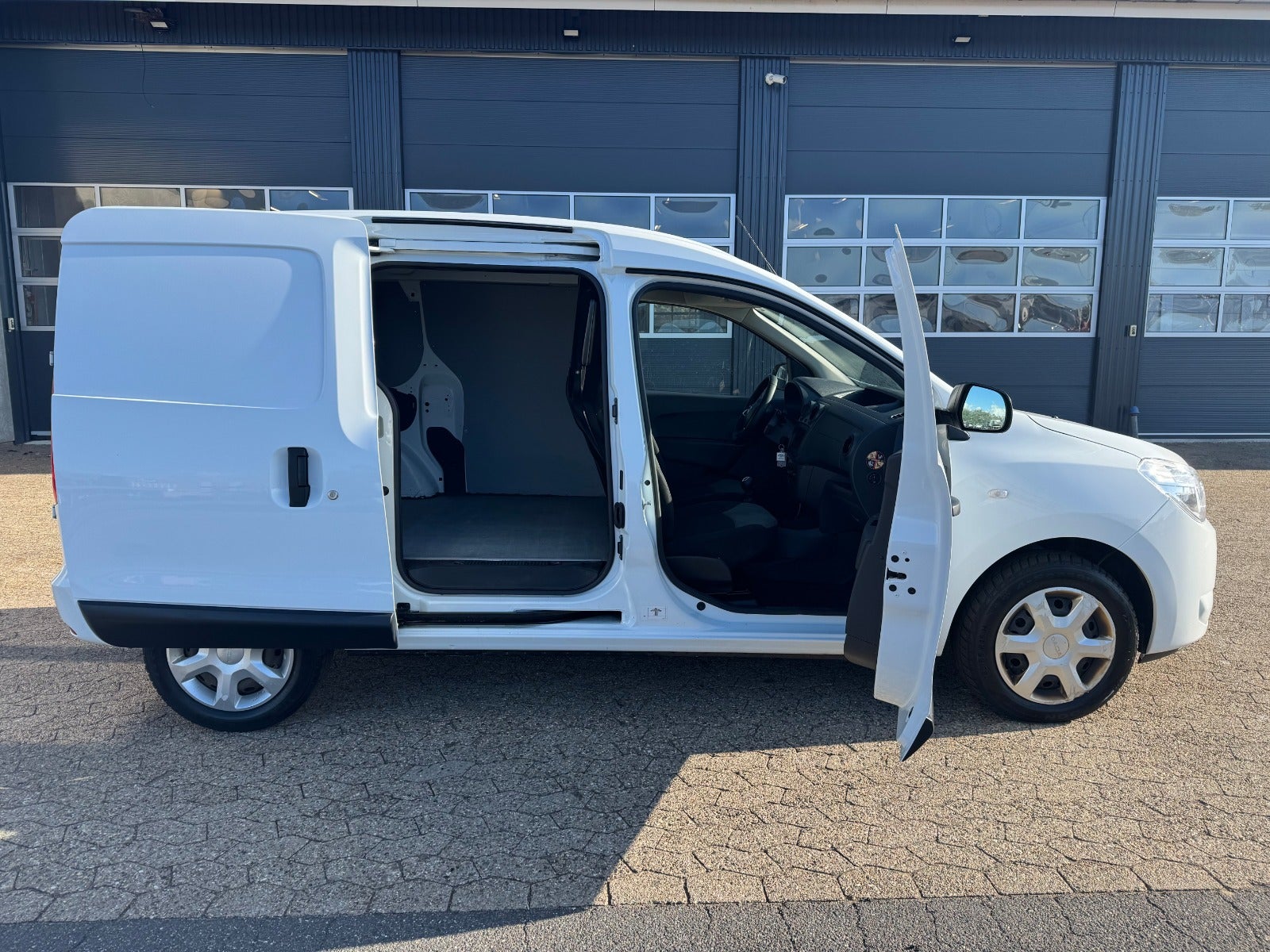 Billede af Dacia Dokker 1,5 dCi 95 Essential Tekno Van