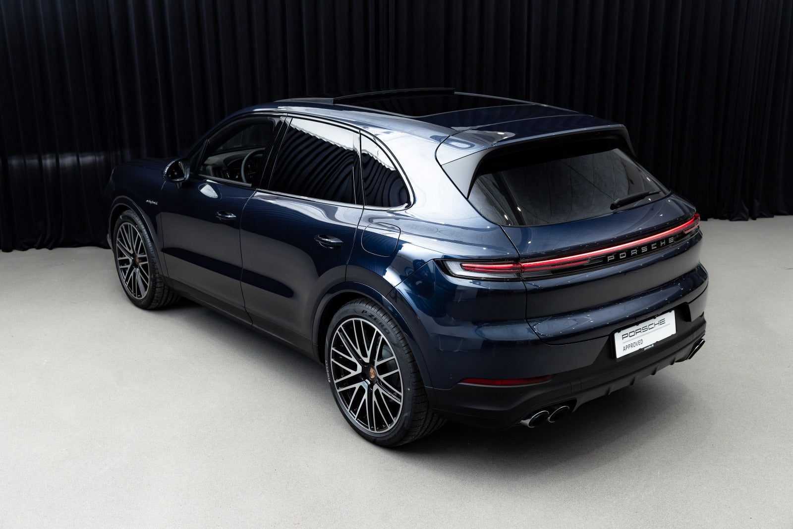 Gallery image 6 of 17