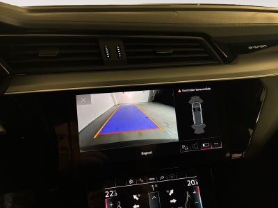 Audi Q8 e-tron S-line quattro Van