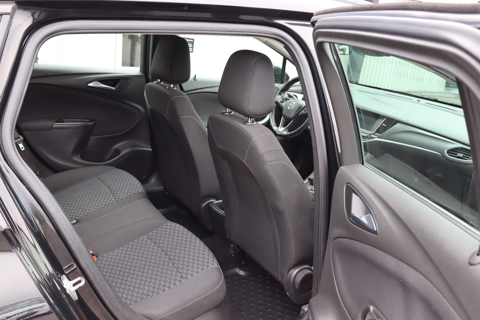 Billede af Opel Astra 1,2 T 110 Elegance Sports Tourer