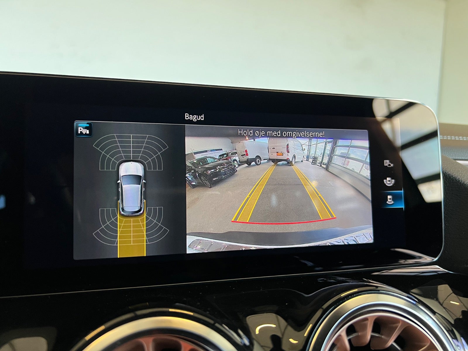 Mercedes EQA250 Electric Art