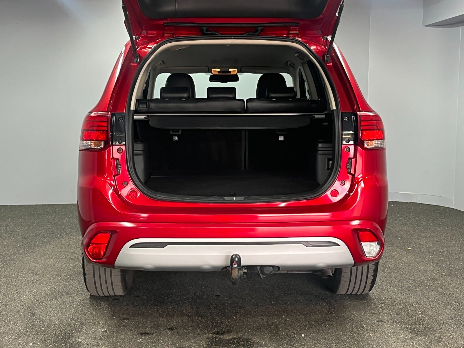 Billede af Mitsubishi Outlander 2,4 PHEV Inform+ CVT 4WD
