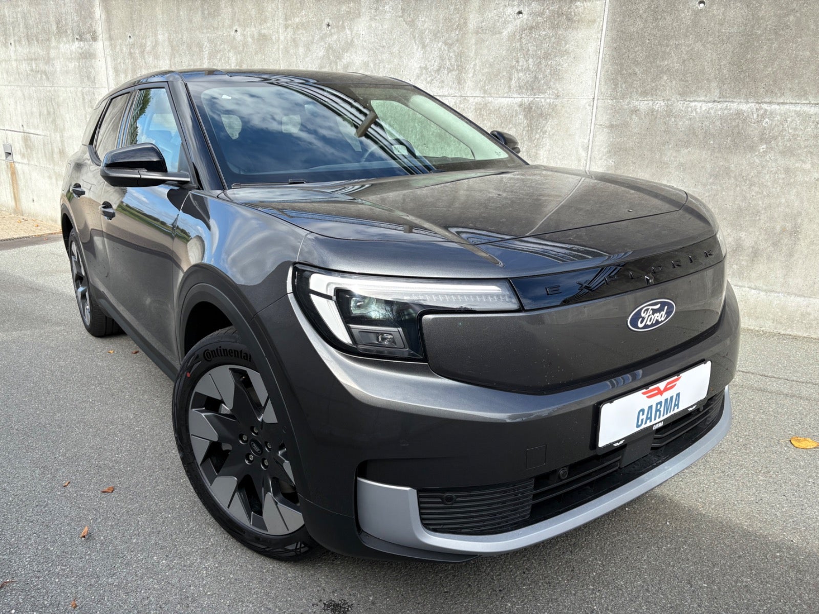 Ford Explorer Premium Extended Range
