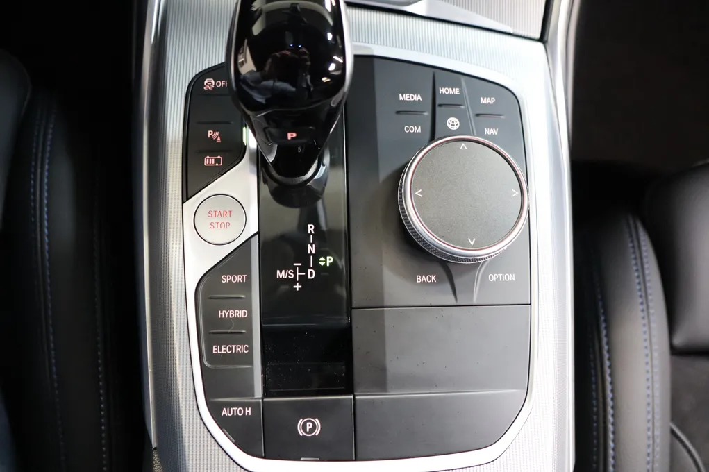 BMW 330e M-Sport xDrive aut.