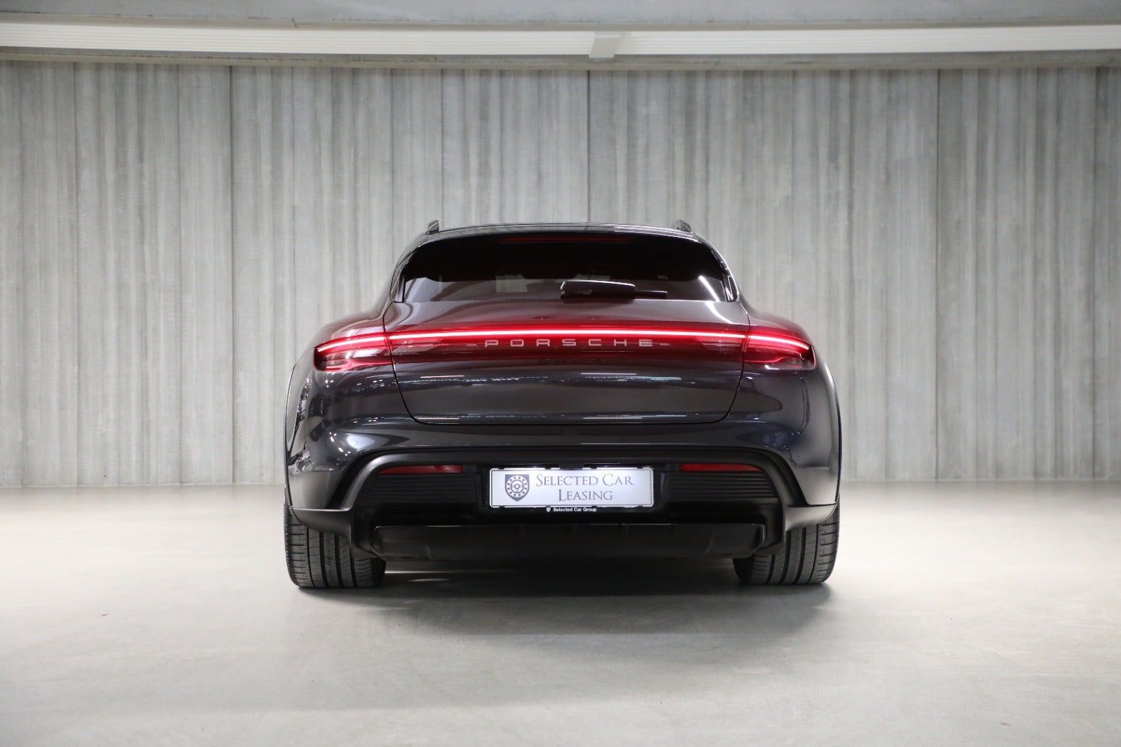 Porsche Taycan 4 Performance+ Cross Turismo