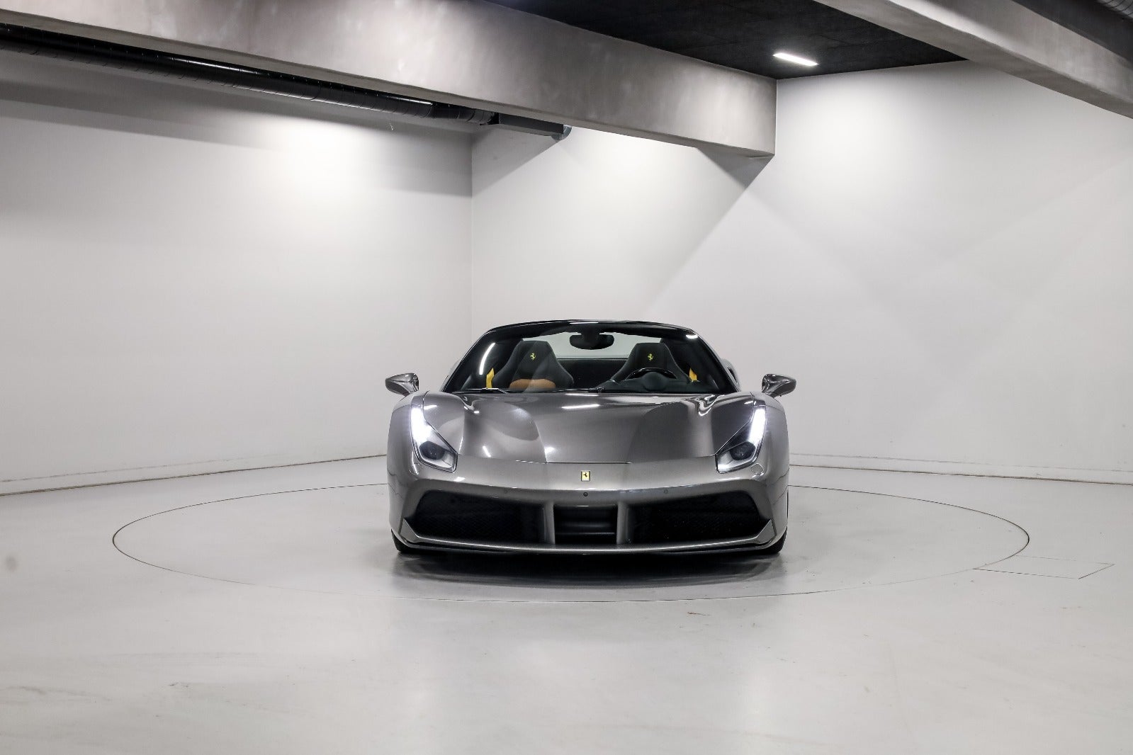 Ferrari 488 Spider 3,9 DCT