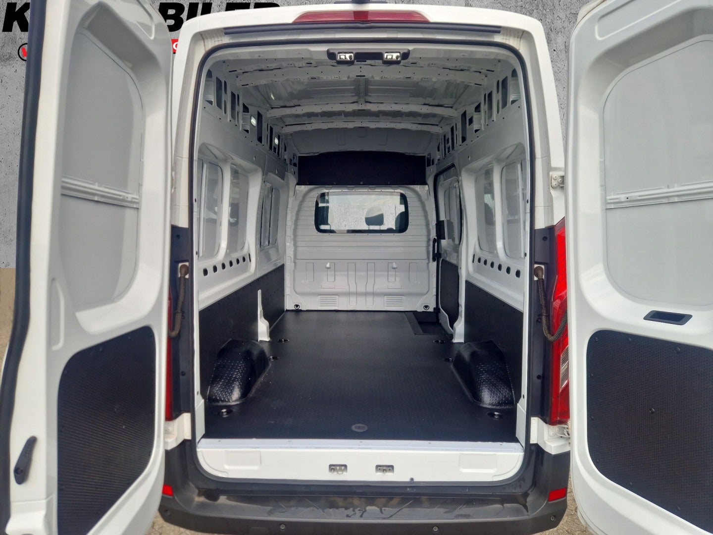 Billede af Maxus e-Deliver 9 88 L3H3 Kassevogn