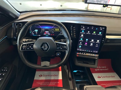 Renault Megane E-Tech Iconic