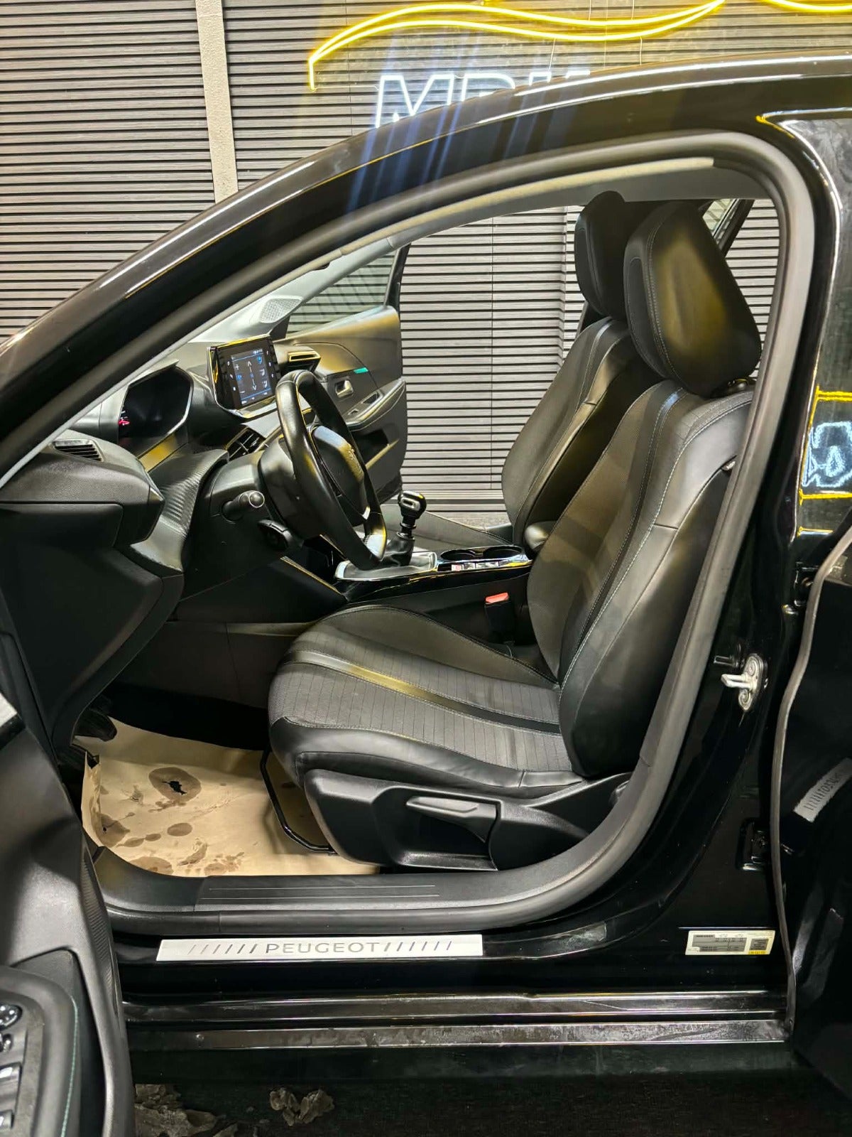 Billede af Peugeot 208 1,2 PureTech 100 Allure