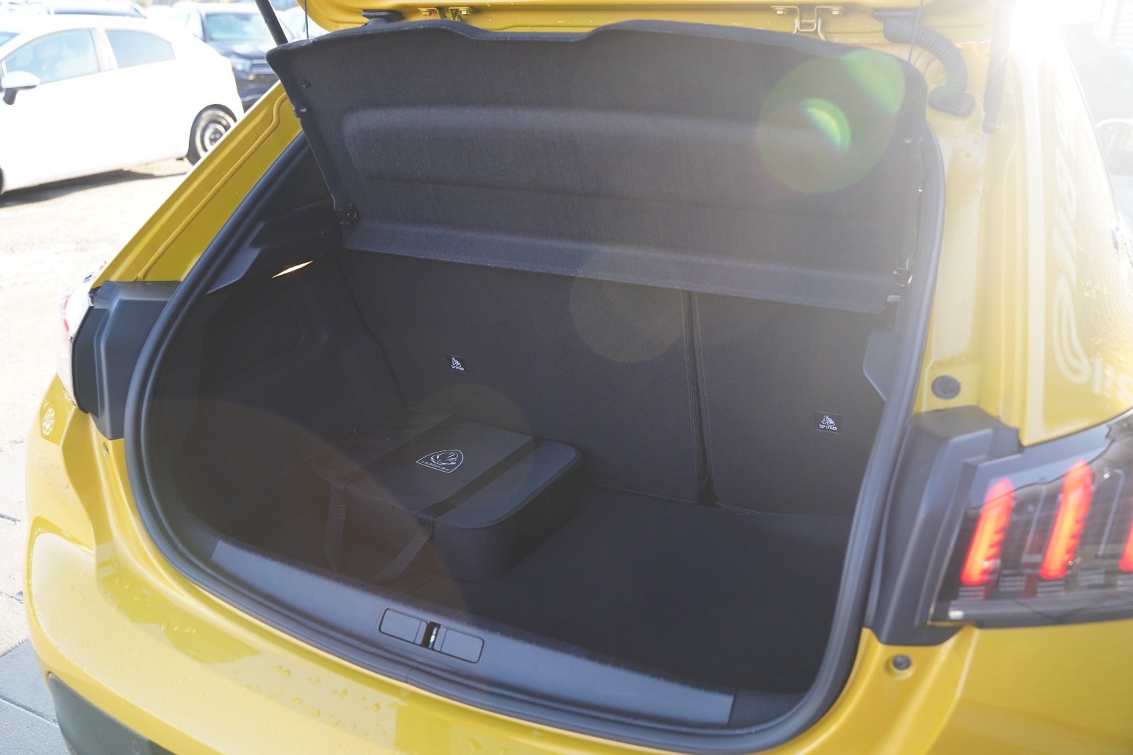 Billede af Peugeot e-208 50 GT Prime+