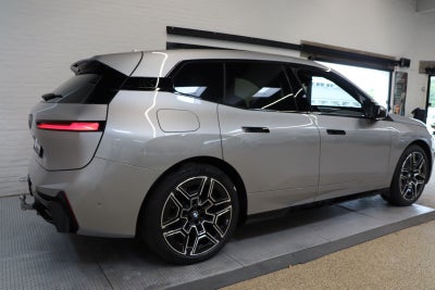BMW iX xDrive45 M-Sport