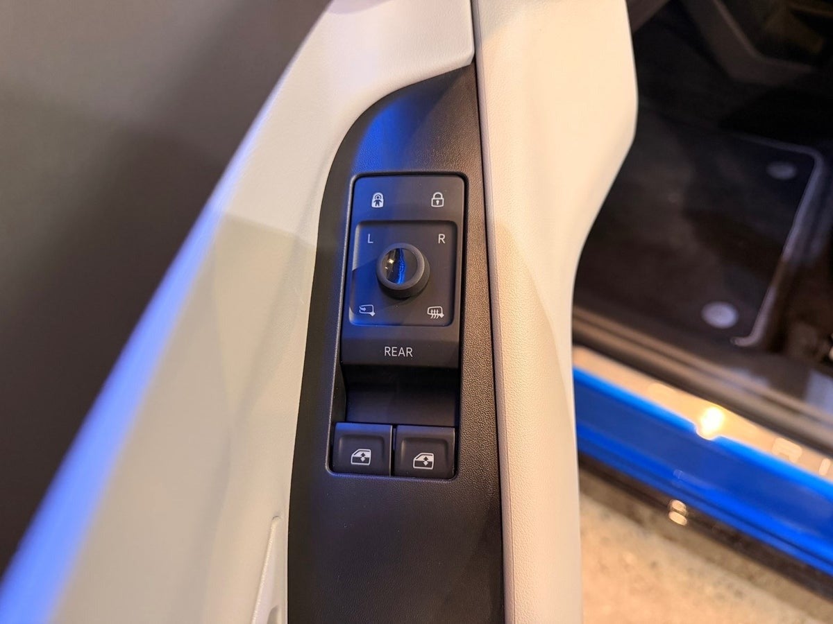 Ford Explorer Premium Extended Range