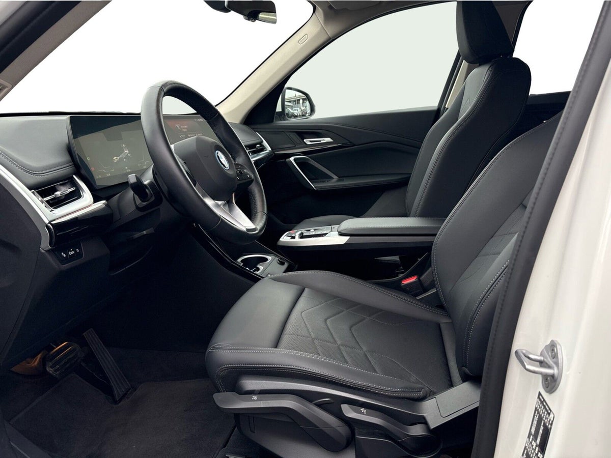 BMW iX1 eDrive20 X-Line billede 11