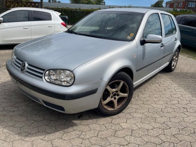 VW Golf IV 1,6 Comfortline aut. Benzin aut. Automatgear modelår 2002 km 235000 Grå nysynet ABS airba