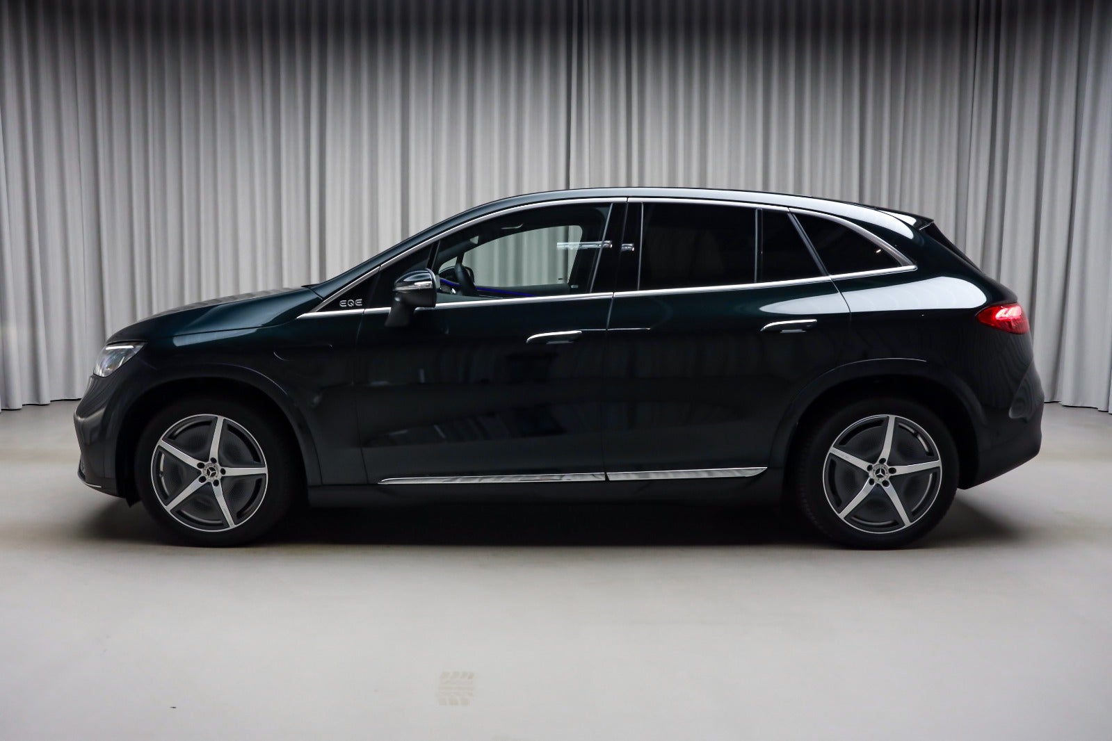 Mercedes-Benz EQE 350 SUV (6/8)
